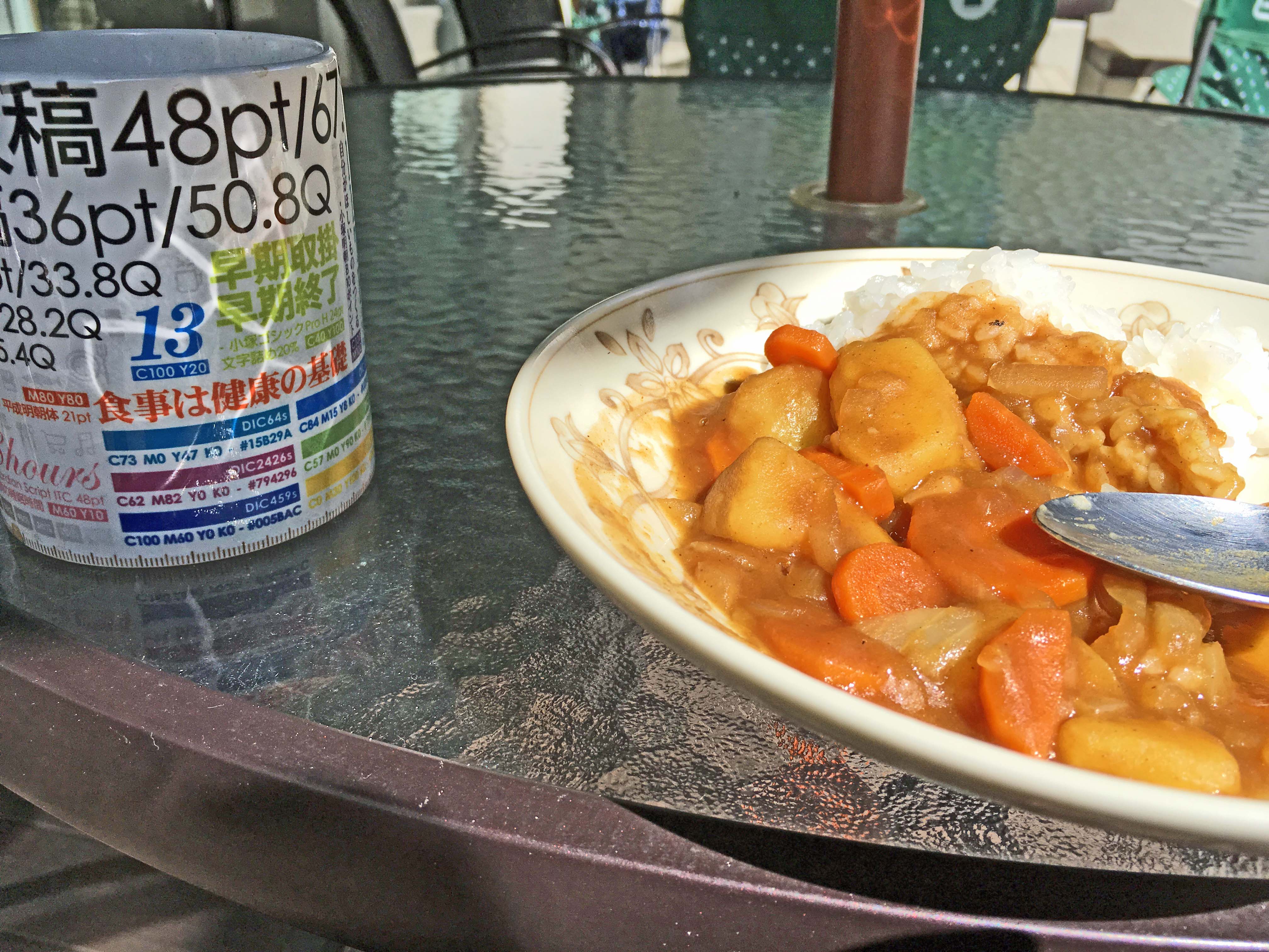 天気がいい日は外でランチ