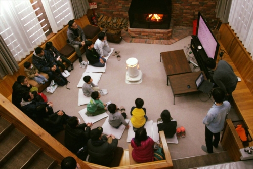 コロナ禍でも安心！南会津の山の中、１組だけの完全プライベート。大型テレビでスポーツ観戦出来ます。